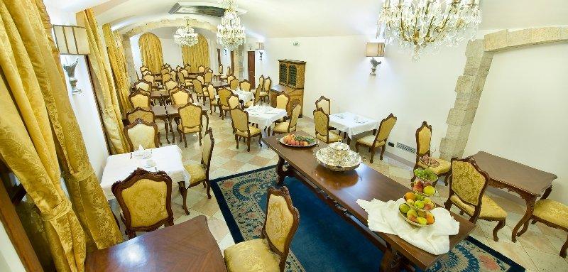 Otel Charles Bridge Palace 4*