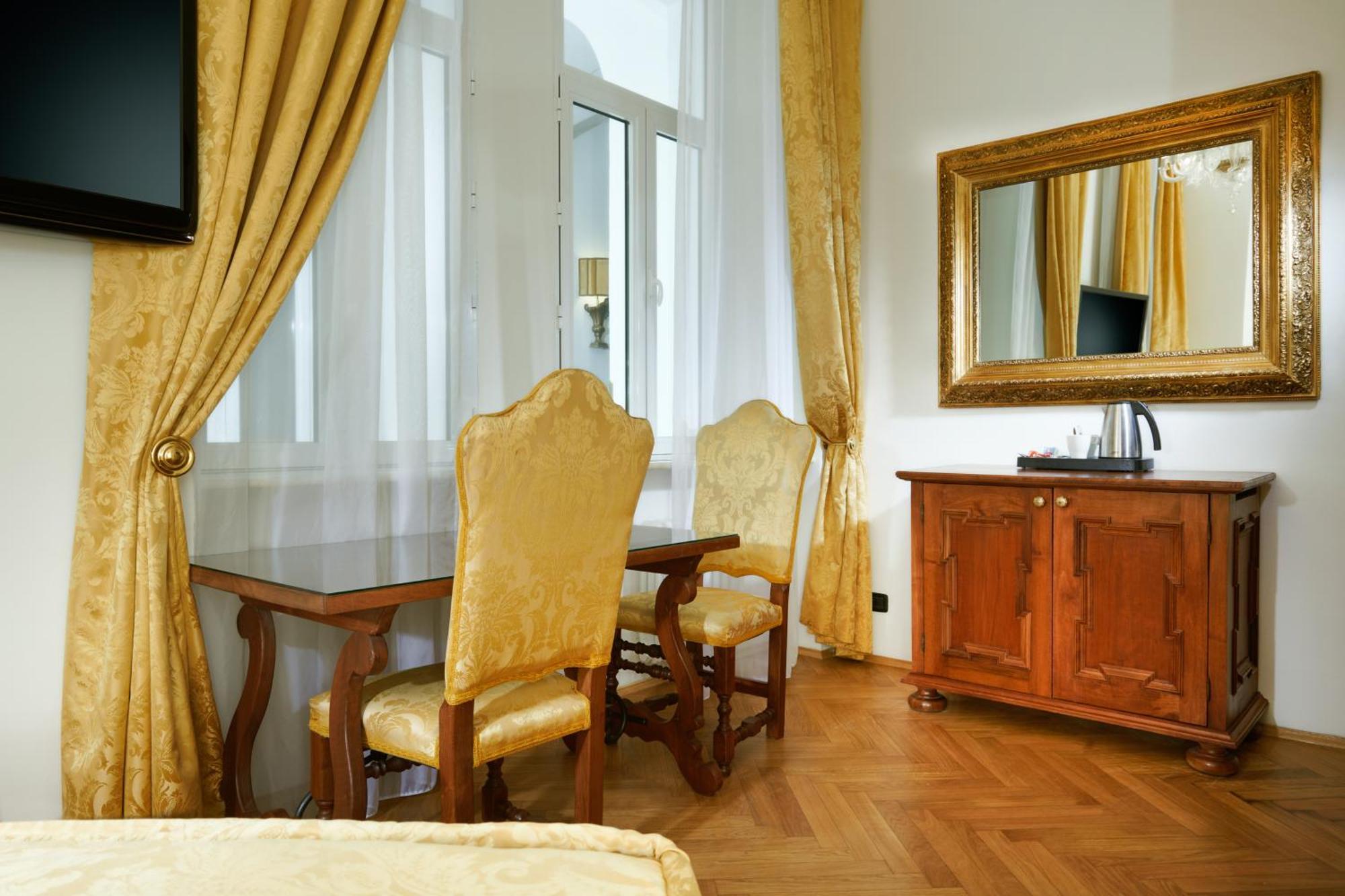 Otel Charles Bridge Palace Prag