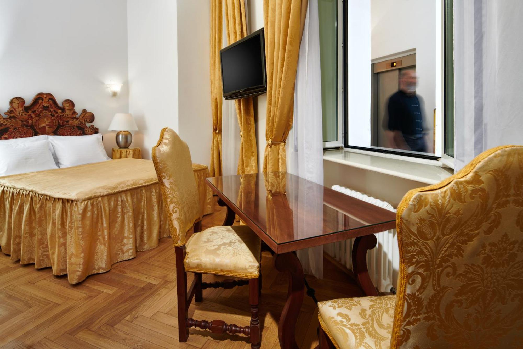 Otel Charles Bridge Palace Prag