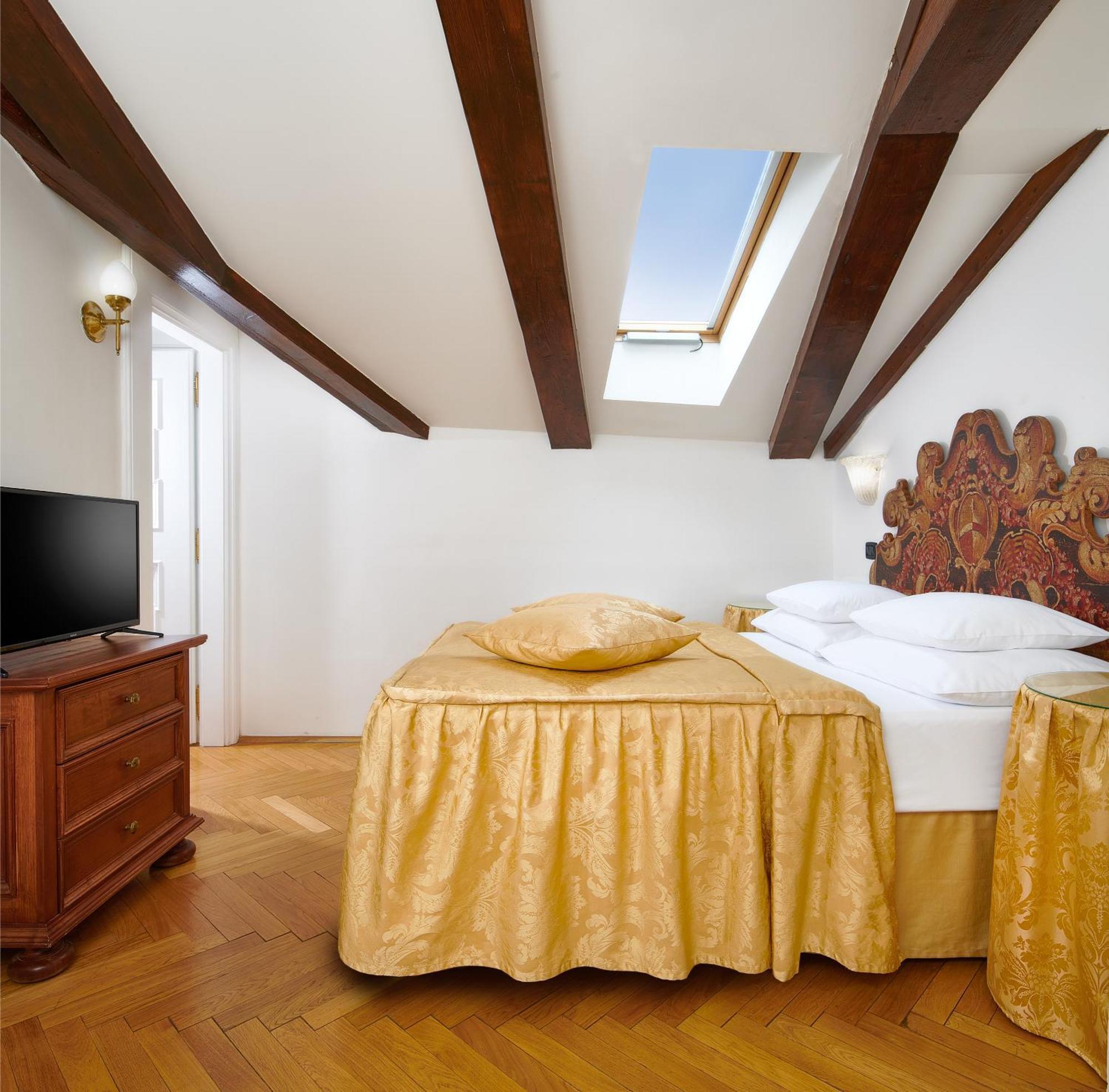 Otel Charles Bridge Palace Prag