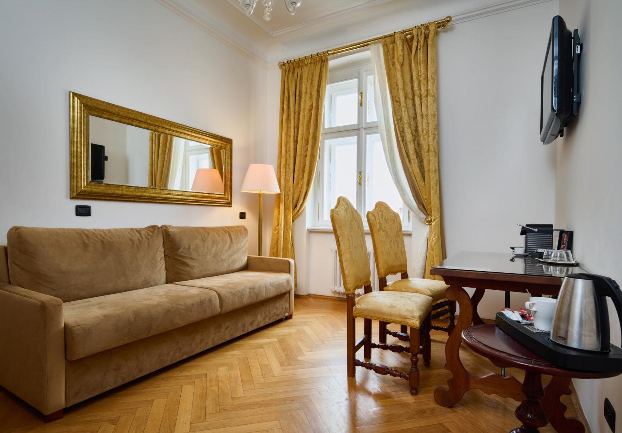 Otel Charles Bridge Palace Prag