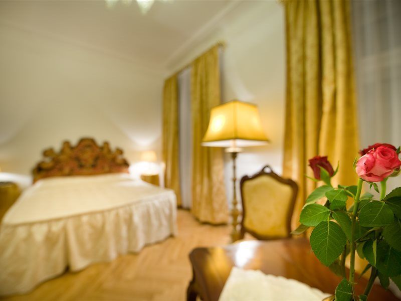 Otel Charles Bridge Palace Prag