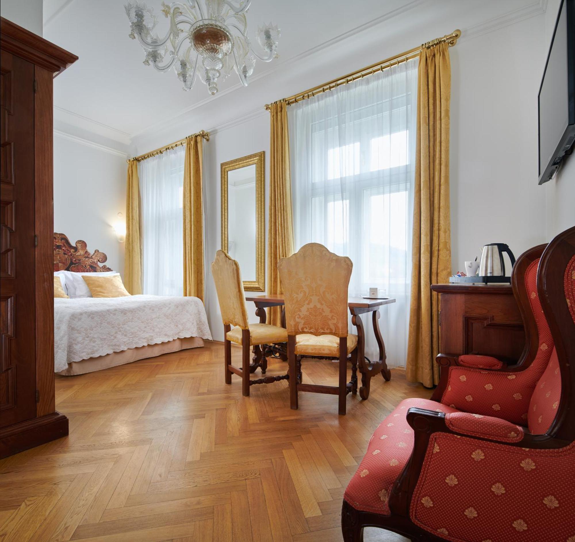 Charles Bridge Palace Hotel